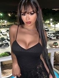 Single Yuleisy Alannis from Dorado, Puerto Rico