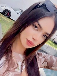 Single Paola from Medellín, Colombia