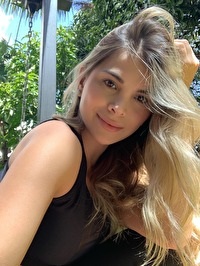 Medellín, Colombiaから来たSofia