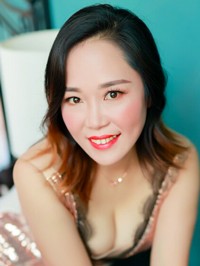 Asian Bride Xingrong from Zouping