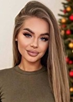 Alexia-Cristina from Cluj-Napoca, Romania