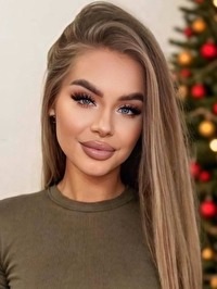 Cluj-Napoca, Romaniaから来たAlexia-Cristina