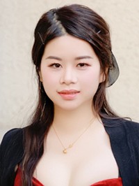 Asian single woman Mengwei (Mia) from Guangzhou