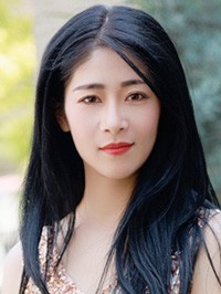 Xiaoxia (Axia) from Guangzhou, China