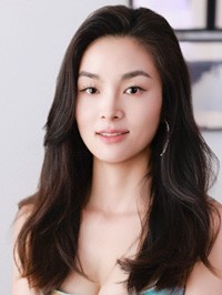 Asian single woman Ruixue (Xue) from Shanghai