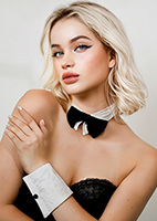 Yuliia from London, United Kingdom