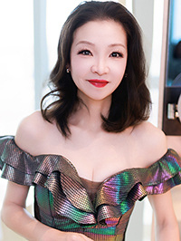 Asian Bride Siye (Ye) from Shanghai