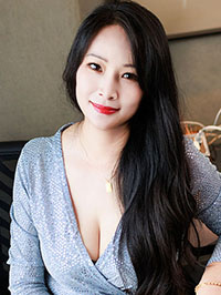 Asian Bride Dequn (Qun) from Hefei
