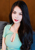 Xinlu (Lu) from Zhengzhou, China