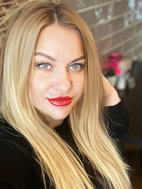 Oksana aus Fastiv, Ukraine