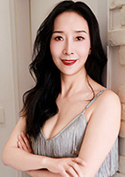 Meiqin (Qin) from Yangzhou, China