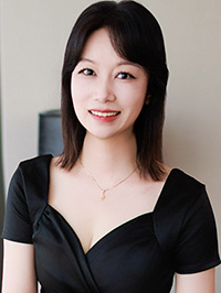 Asian Bride Shichen (Chen) from Shanghai