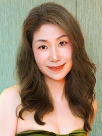Asian Bride Chunxiang (Xiang) from Shanghai