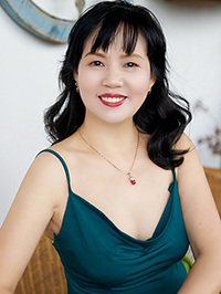 Asian Bride Fang (Fang) from Xi'an