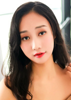 Xinyi (Yi) from Chongqing, China