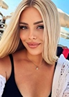 Violeta from Timişoara, Romania