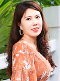 Asian single woman Fang from Shenzhen