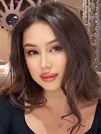 Aisulu aus Almaty, Kazakhstan