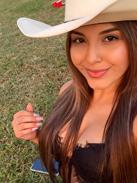 Latin single woman Melany Melissa from San José