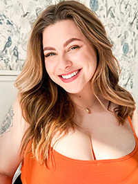 Kharkiv, Ukraineから来たOlena