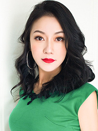 Asian Bride Na from Shanghai