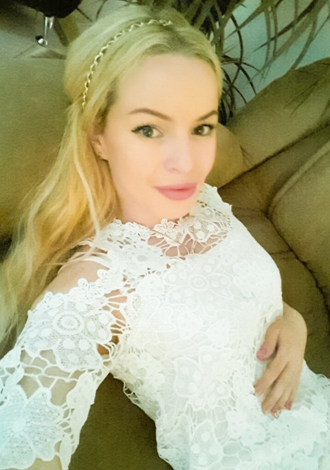 beautiful singles Juliya